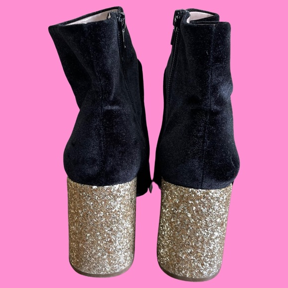 Betsy Johnson Booties - Picture 2 of 3